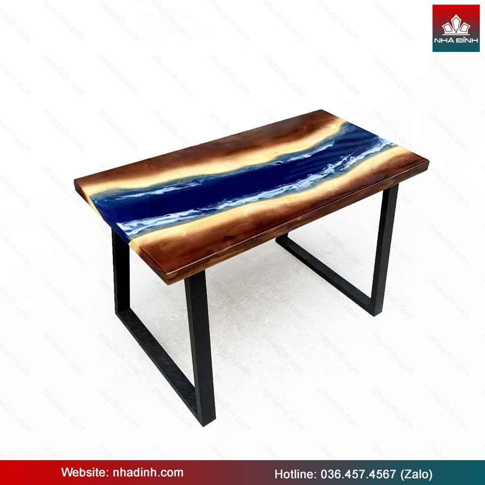Bàn gỗ gốc cây đổ keo Epoxy