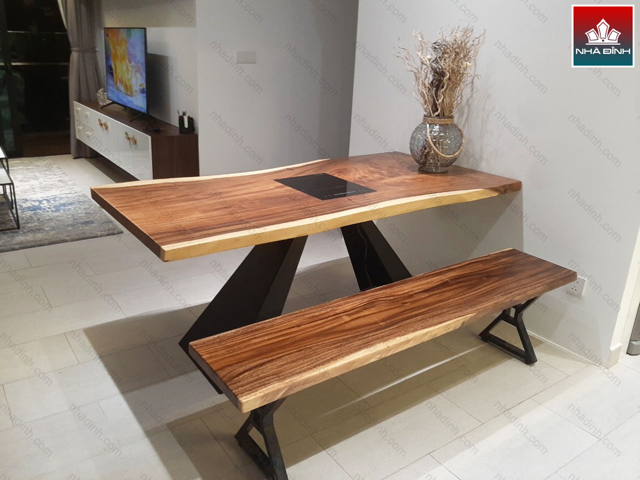 Bàn gỗ Me Tây nguyên khối