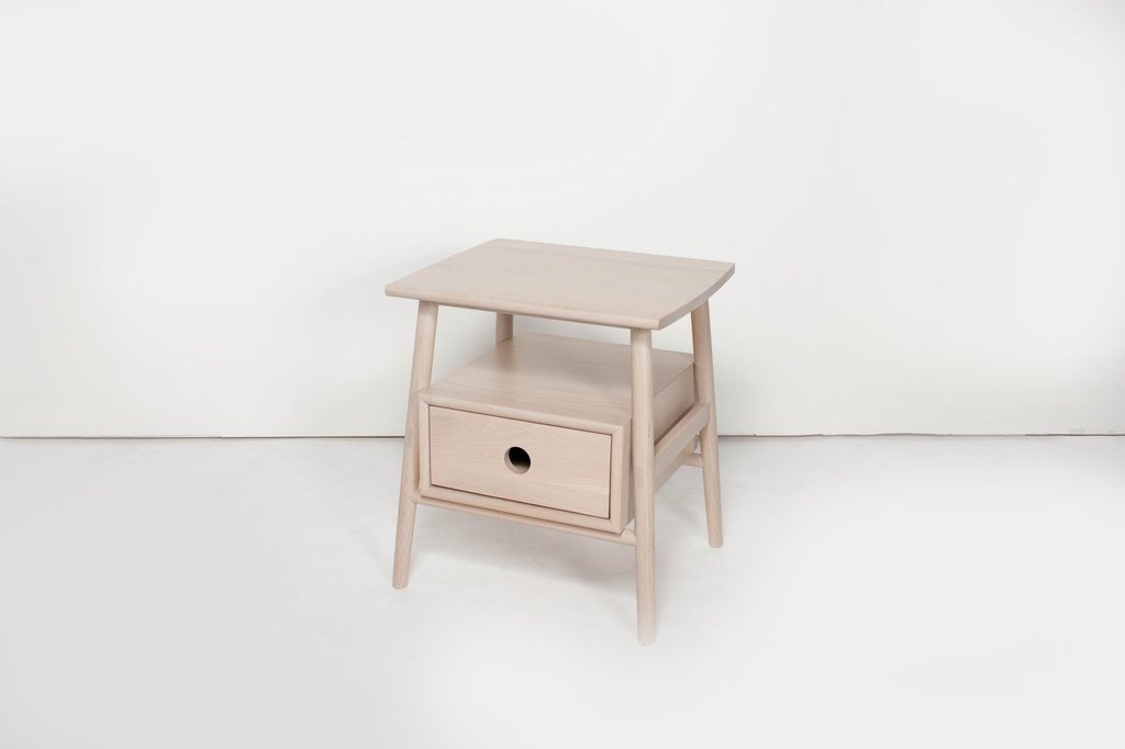 tu-dau-giuong-go-soi-cao-53-ngang-40-rong-32-cm-15300