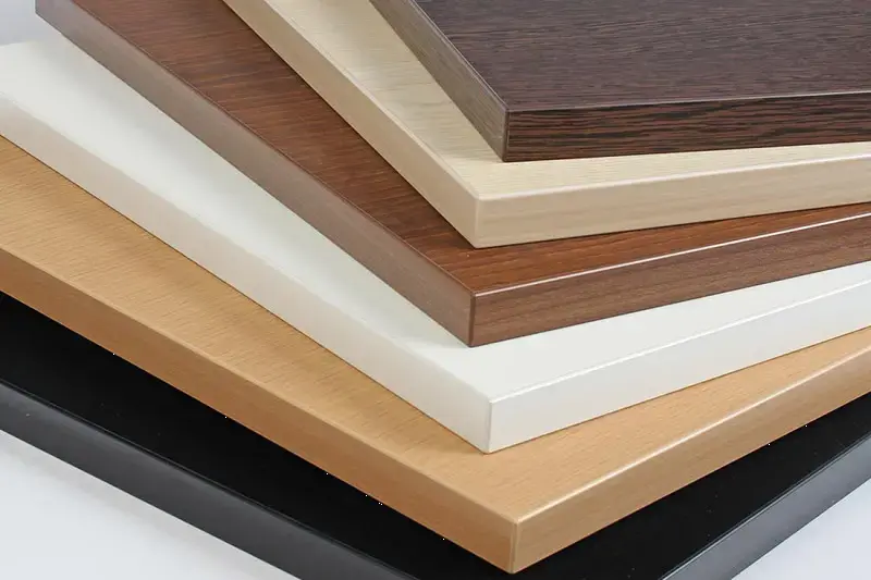 Hình ảnh gỗ laminate bọc bên ngoài lõi gỗ MDF