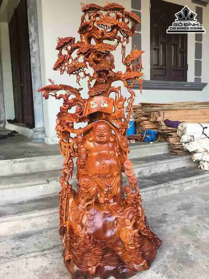 Tượng Phật Di Lặc đứng gốc Tùng gỗ Hương Tượng Phật Di Lặc đứng gốc Tùng gỗ Hương