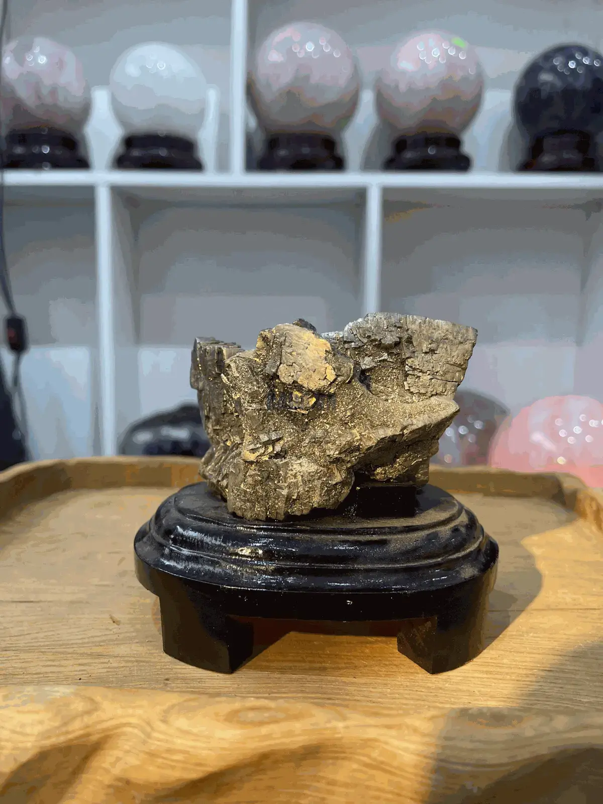 Đá Pyrite (Đá Vàng Găm)