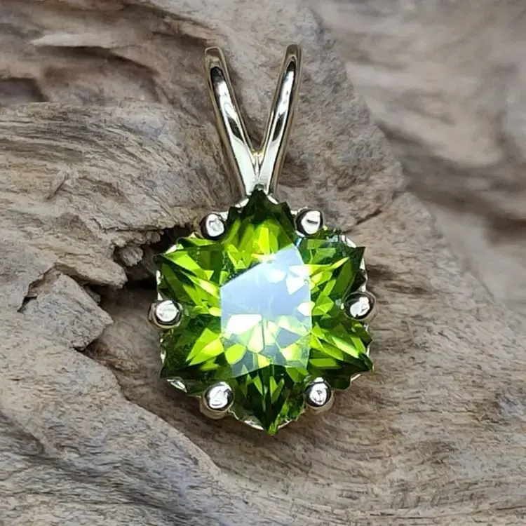 đá Peridot