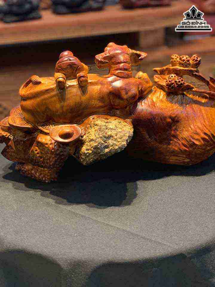 Tuong-Tieu-Dong-Chan-Trau-Go