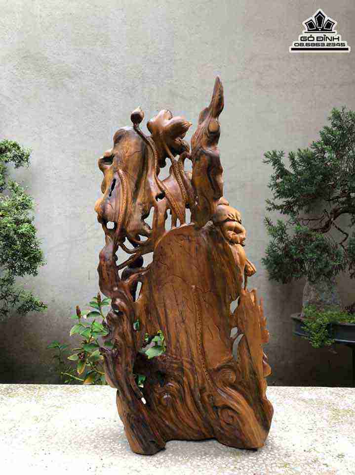 Tuong-Phat-Di-Lac-La-Sen-Go