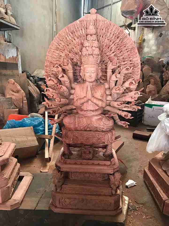 Tuong-Phat-Ba-Nghin-Mat-Nghin-Tay-Go-Huong