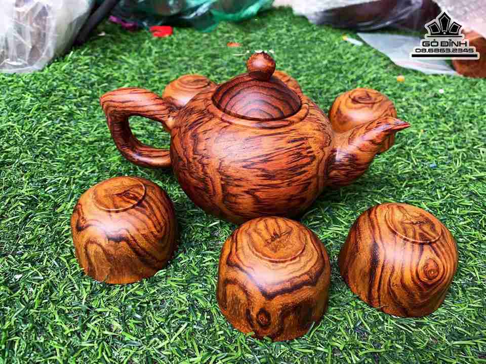 Bộ Ấm Chén Gỗ Sưa Bình Dài 18 Đường Kính 10 Cao 11 Chén 