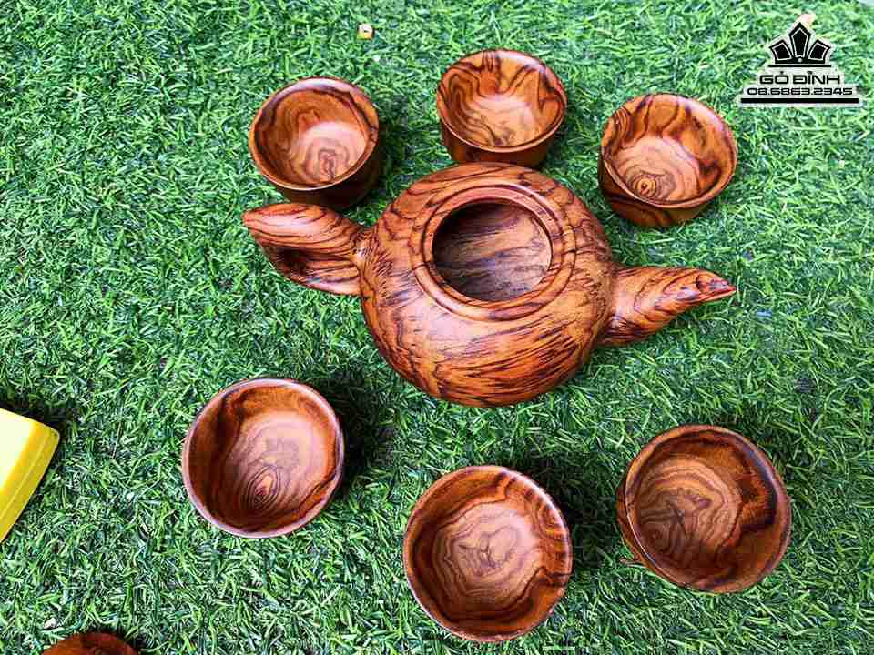Bộ Ấm Chén Gỗ Sưa Bình Dài 18 Đường Kính 10 Cao 11 Chén 
