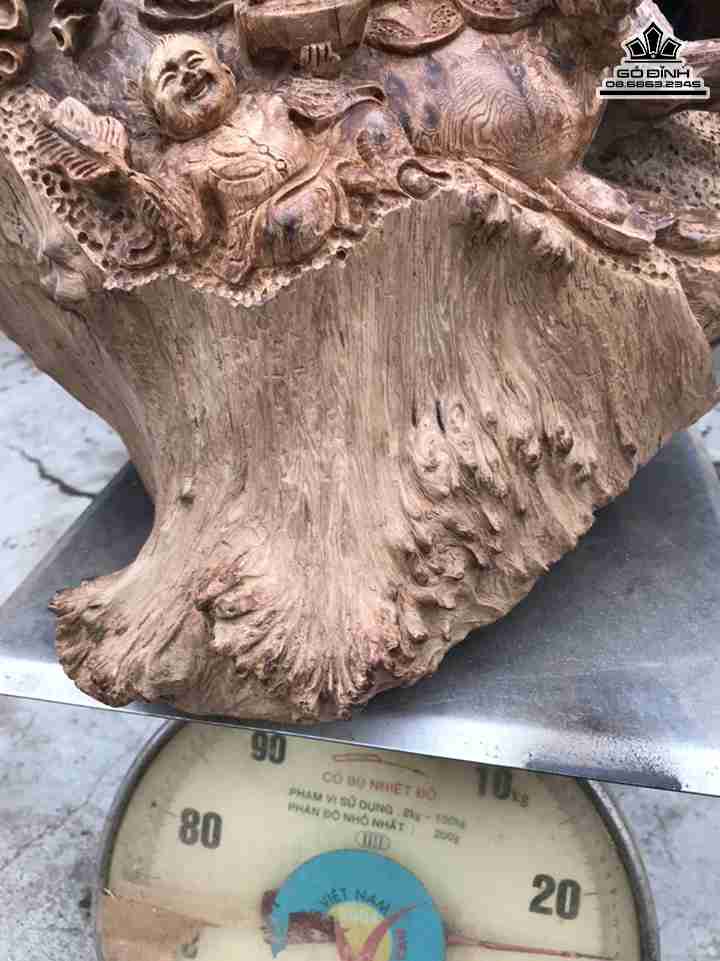 Tuong-Di-lac-Ngoi-Goc-Tung-Go-Ngoc-Am