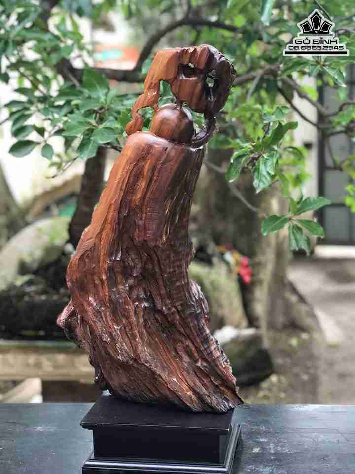 Tuong-Phat-Di-Lac-Go-Bach-Xanh