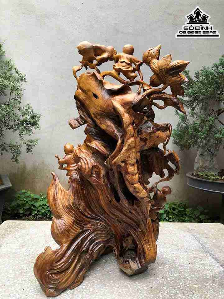 Tuong-Phat-Di-Lac-Dung-Dai-Sen-Go-Bach-Xanh