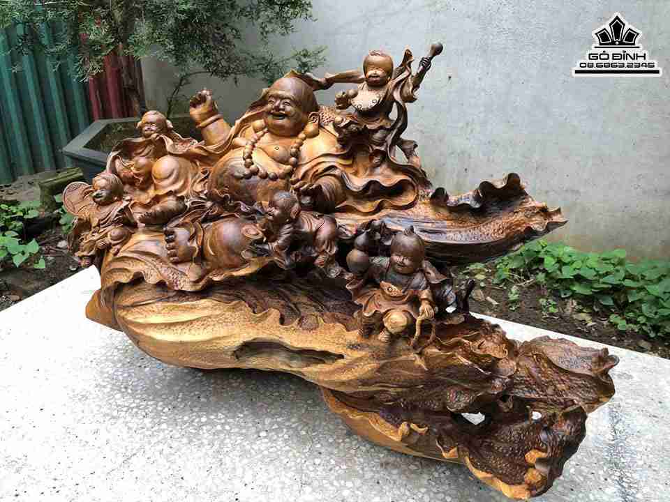 Tuong-Phat-Di-Lac-Ngoi-Bap-Cai