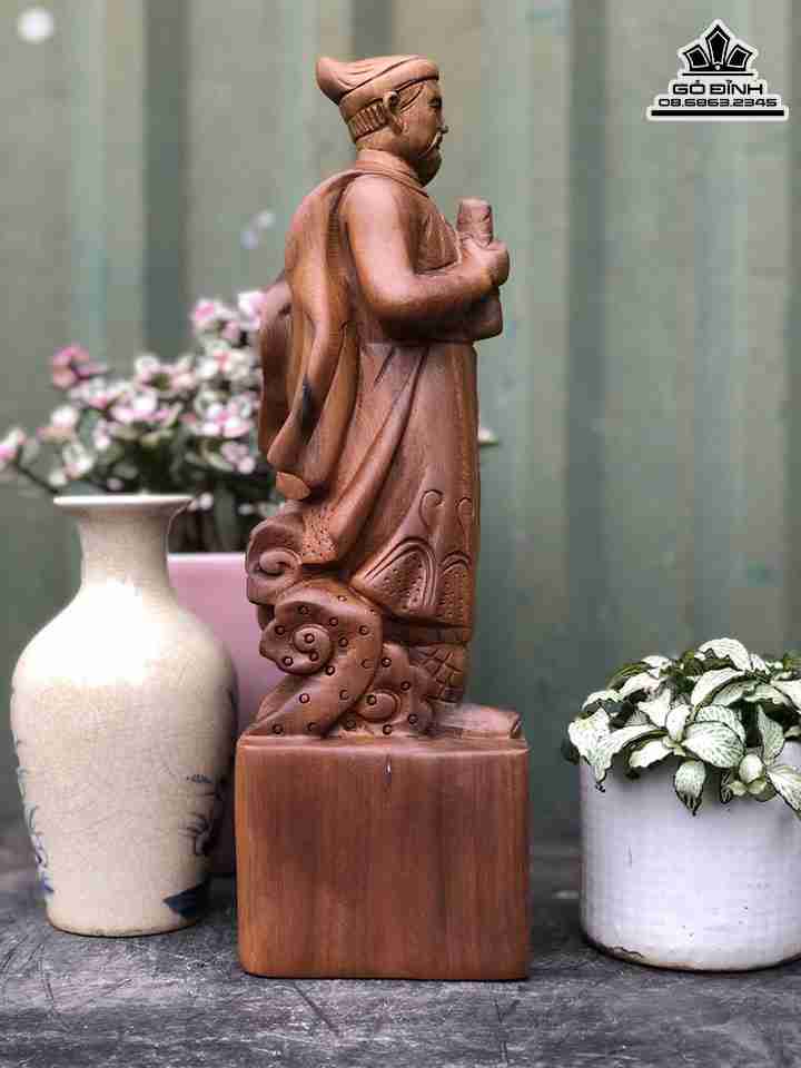 Tuong-Tran-Quoc-Tuan-Go-Bach-Xanh-2