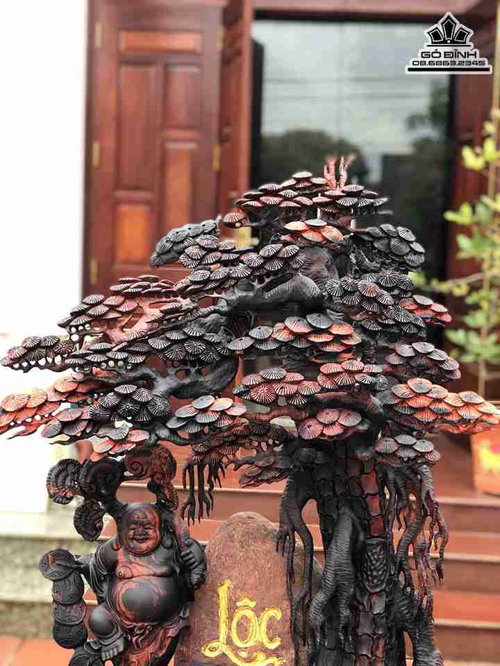 Tuong-Phat-Di-Lac-Dung-Goc-Tung-Om-Da-Go-Trac-5