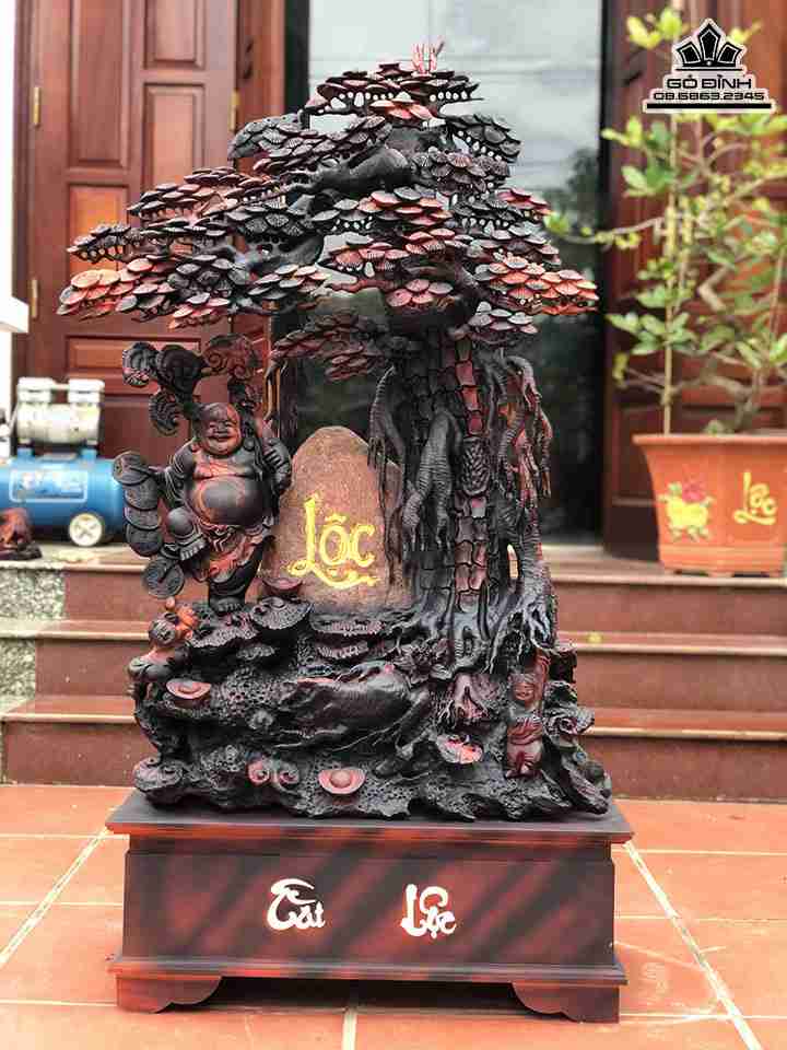 Tuong-Phat-Di-Lac-Dung-Goc-Tung-Om-Da-Go-Trac-10