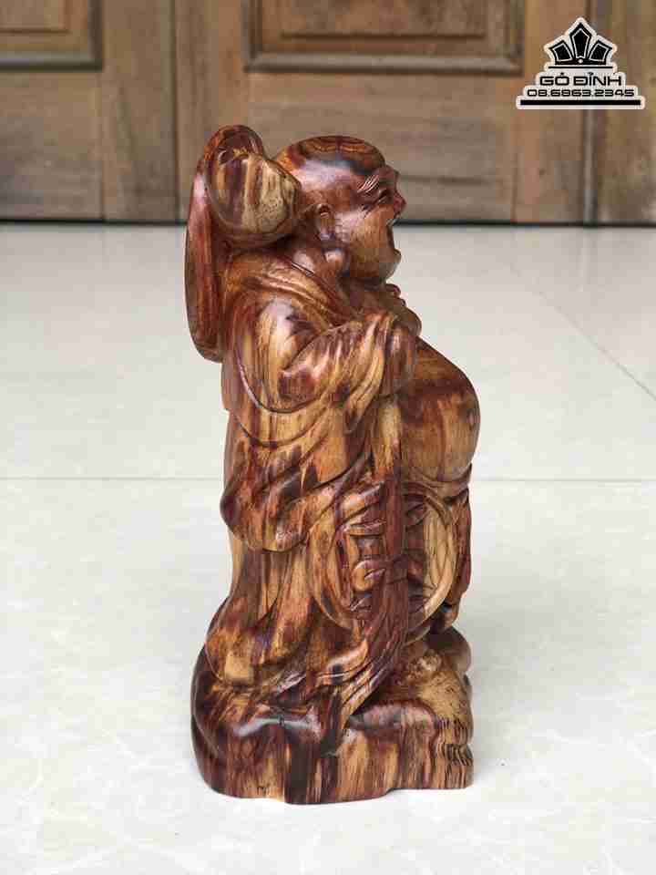 Tuong-Phat-Di-Lac-Go-Sua