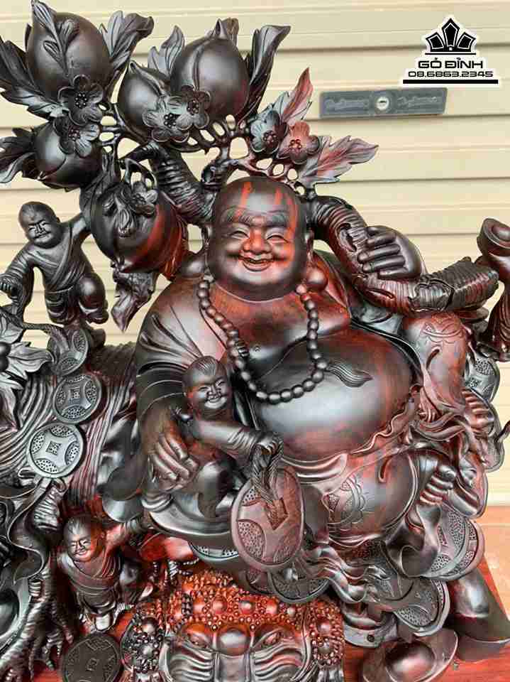 Tuong-Phat-Di-Lac-Ngoi-Ngu-Phuc-Go-Trac