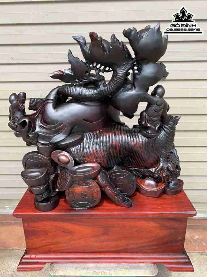 Tuong-Phat-Di-Lac-Ngoi-Ngu-Phuc-Go-Trac