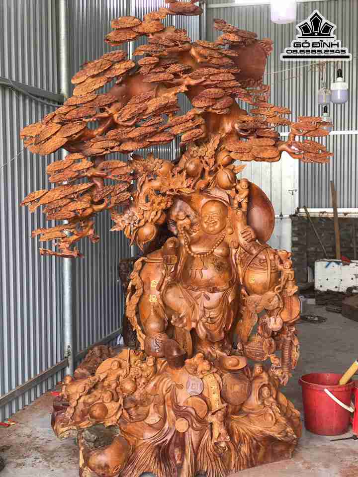 Tuong-Phat-Di-Lac-Dung-Goc-Tung-Tai-Loc-Go-Huong