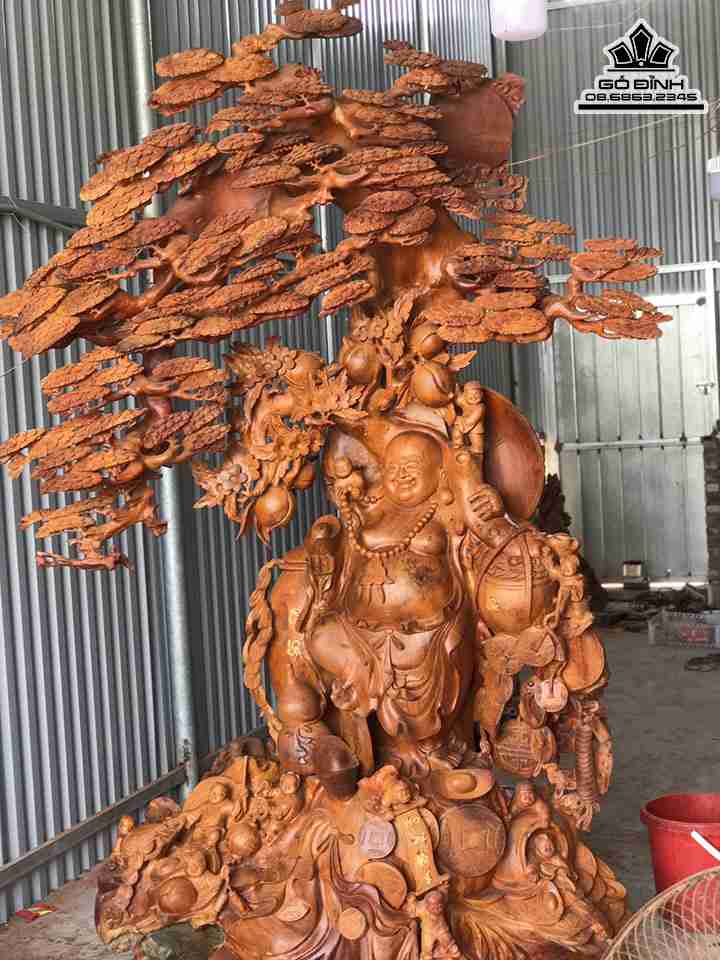 Tuong-Phat-Di-Lac-Dung-Goc-Tung-Tai-Loc-Go