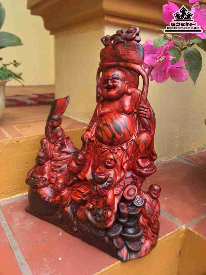 Tuong-Phat-Di-Lac-Ngu-Phuc-Go-Trac