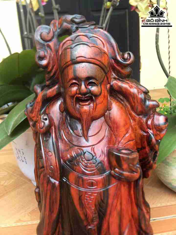 Tuong-Than-Tai-Go-Trac