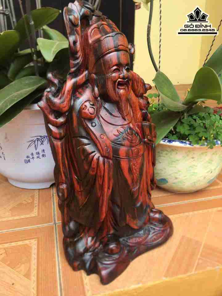 Tuong-Than-Tai-Go-Trac