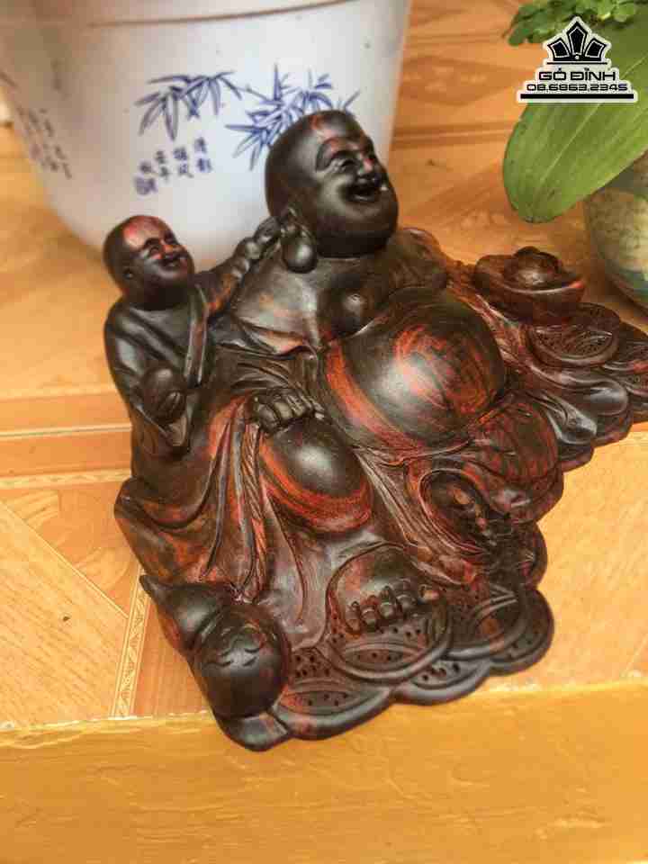 Tuong-Phat-Di-Lac-Nhat-Phuc-Go