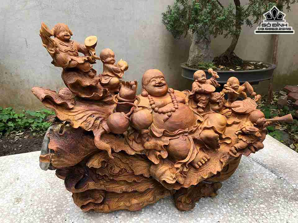 Tuong-Phat-Di-Lac-Ngoi-Bap-Cai-Go-Dep