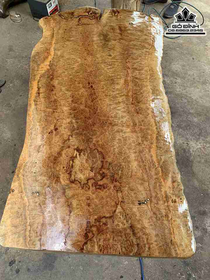 Mat-Ban-An-Nguyen-Khoi-Go-Nu-Xa-Xi