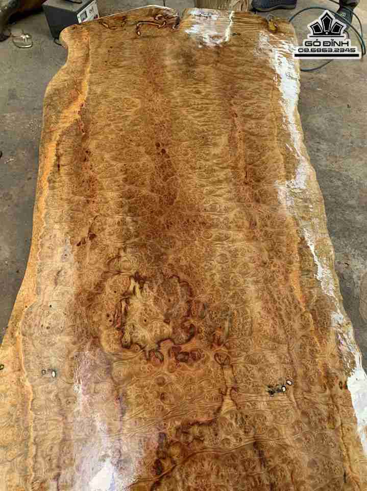 Mat-Ban-An-Nguyen-Khoi-Go-Nu-Xa-Xi-Gu-Huong