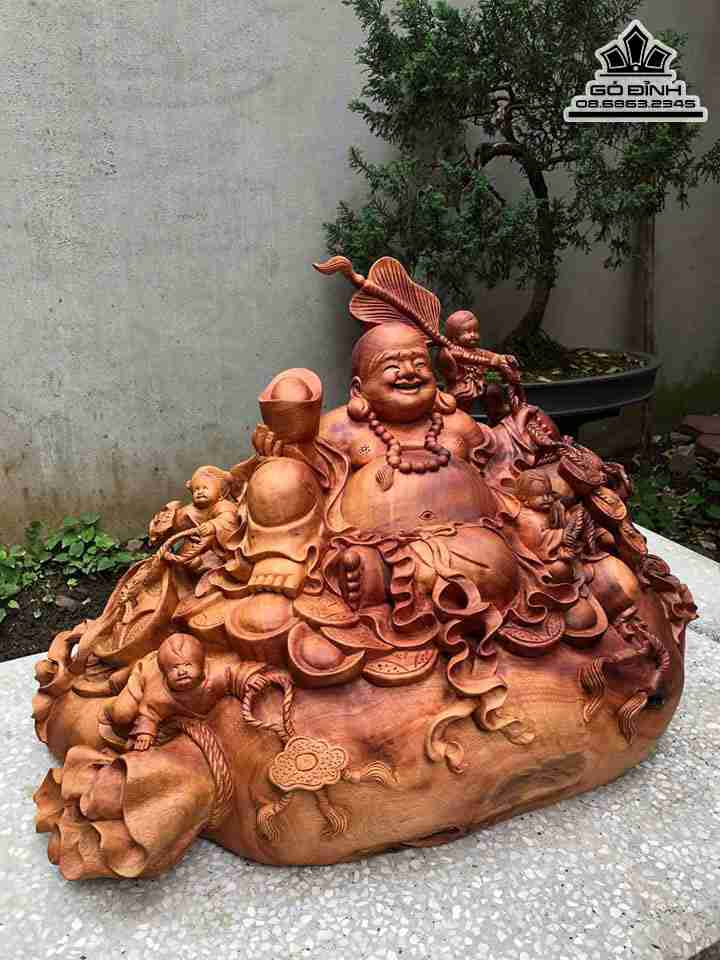 Tuong-Phat-Di-Lac-Ngoi-Tai-Loc-Go-Xa-Xi