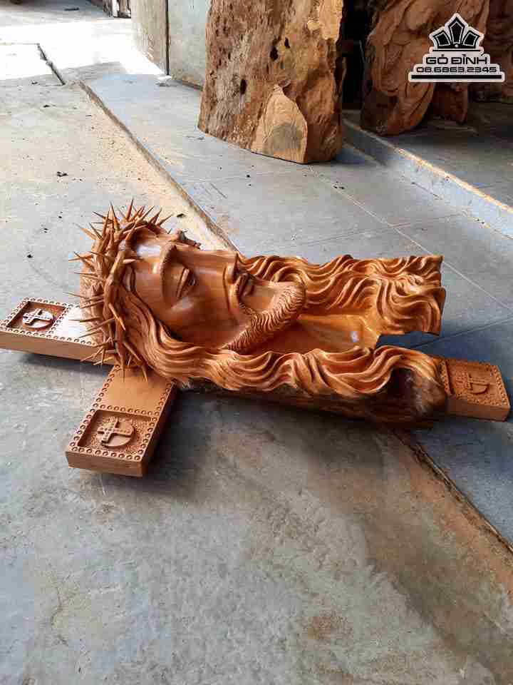 Tuong-Go-Chan-Dung-Chua-Go-Trai