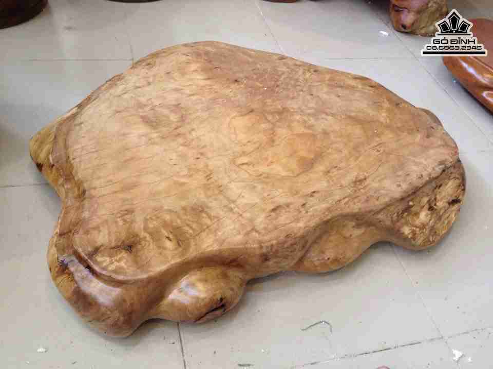 Mat-Ban-Tra-Nguyen-Khoi-Go-Nu-Khao