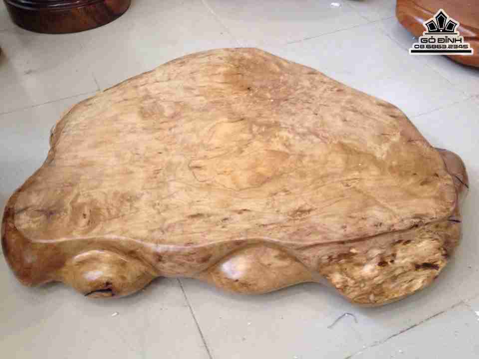 Mat-Ban-Tra-Nguyen-Khoi-Go-Nu-Khao