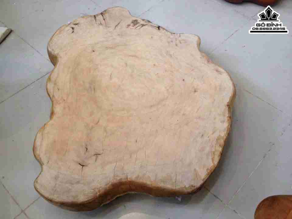 Mat-Ban-Tra-Nguyen-Khoi-Go-Dep