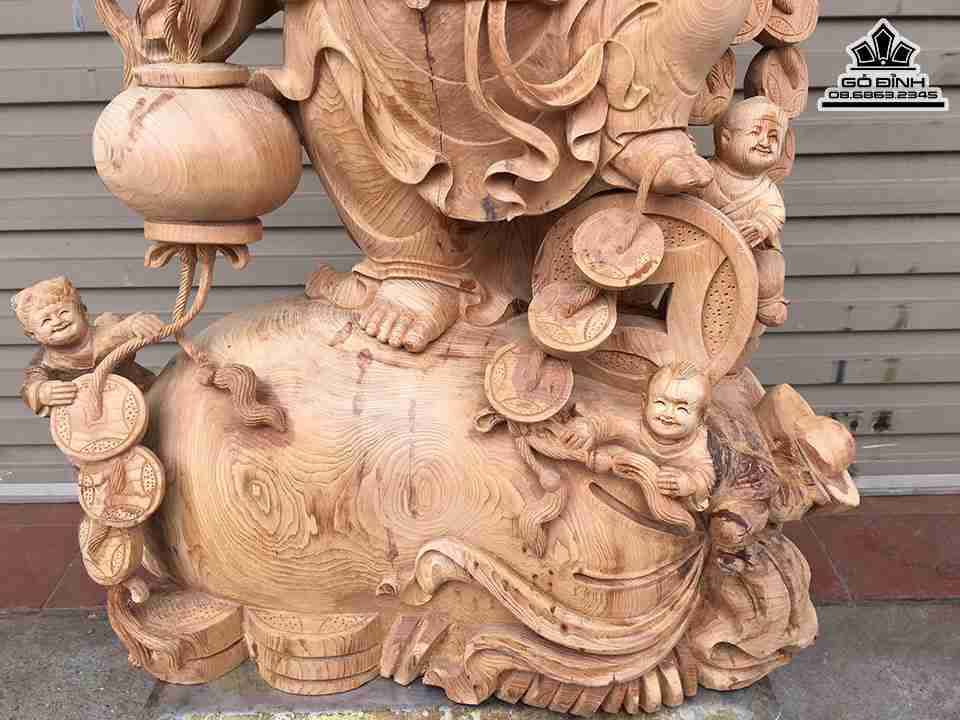 Tuong-Phat-Di-Lac-Vac-Canh-Dao-Go-Ngoc-Am