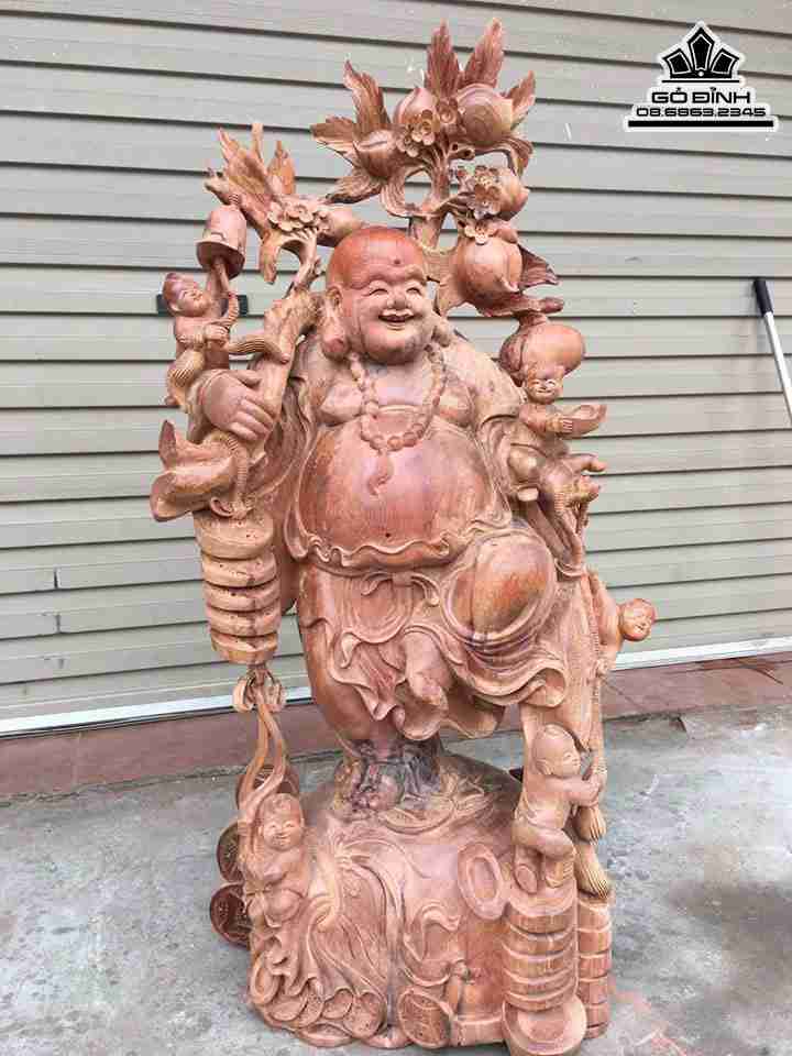 Tuong-Go-Phat-Di-Lac-Ngoi-Goc-Tung