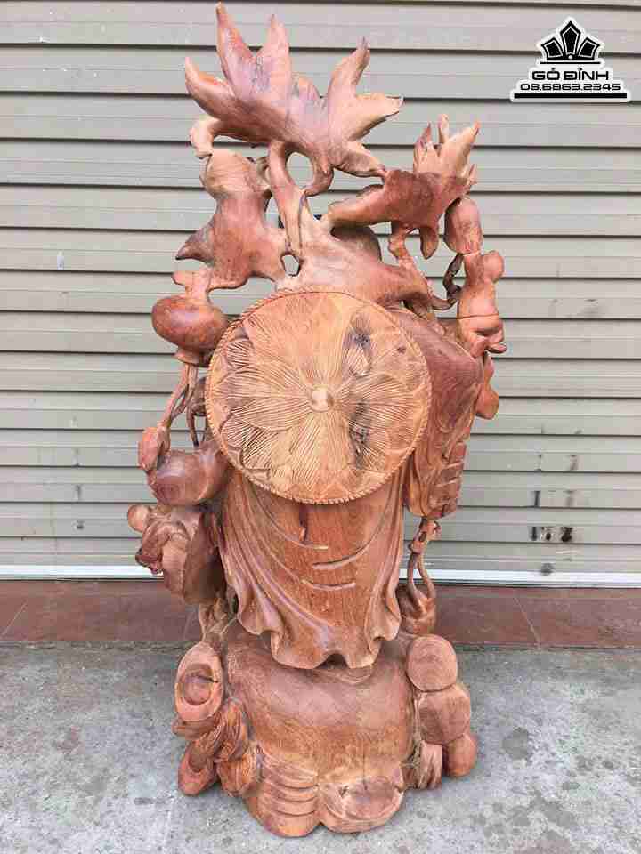 Tuong-Phat-Di-Lac-Ngoi-Goc-Tung