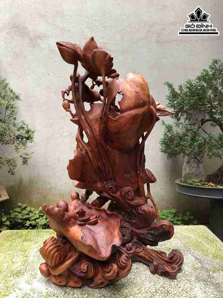 Tuong-Phat-Di-Lac-Ngoi-La-Sen-Go-Gu-Huong