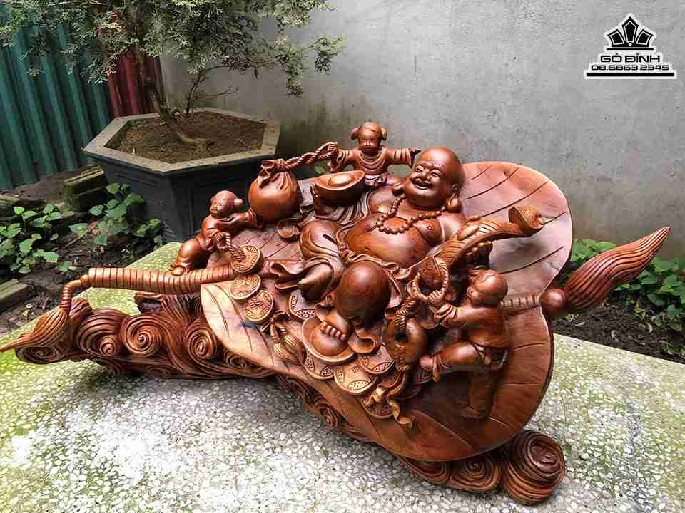 Tuong-Phat-Di-Lac-Ngu-Quat-Ba-Tieu-Go-Gu-Huong