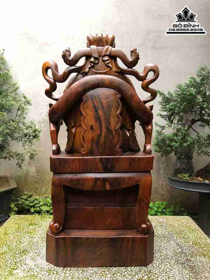 Tuong-Than-Tai-Go-Bach-Xanh