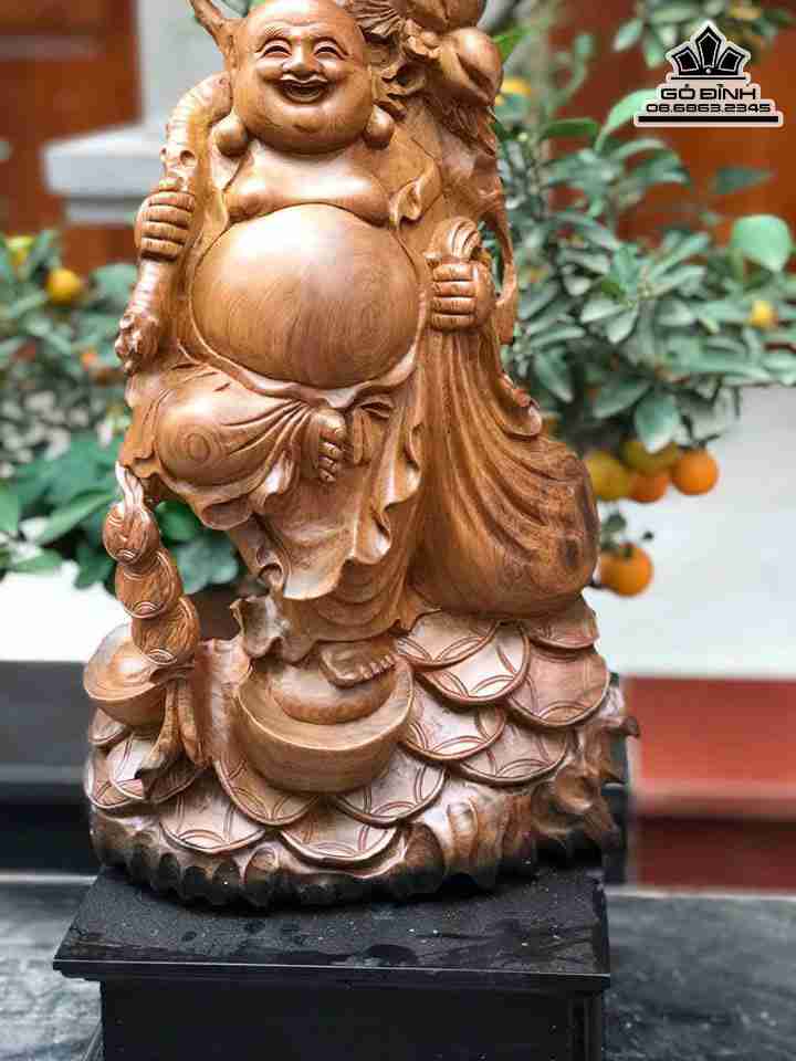 Tuong-Phat-Di-Lac-Dung-Tung-Go-Bach-Xanh