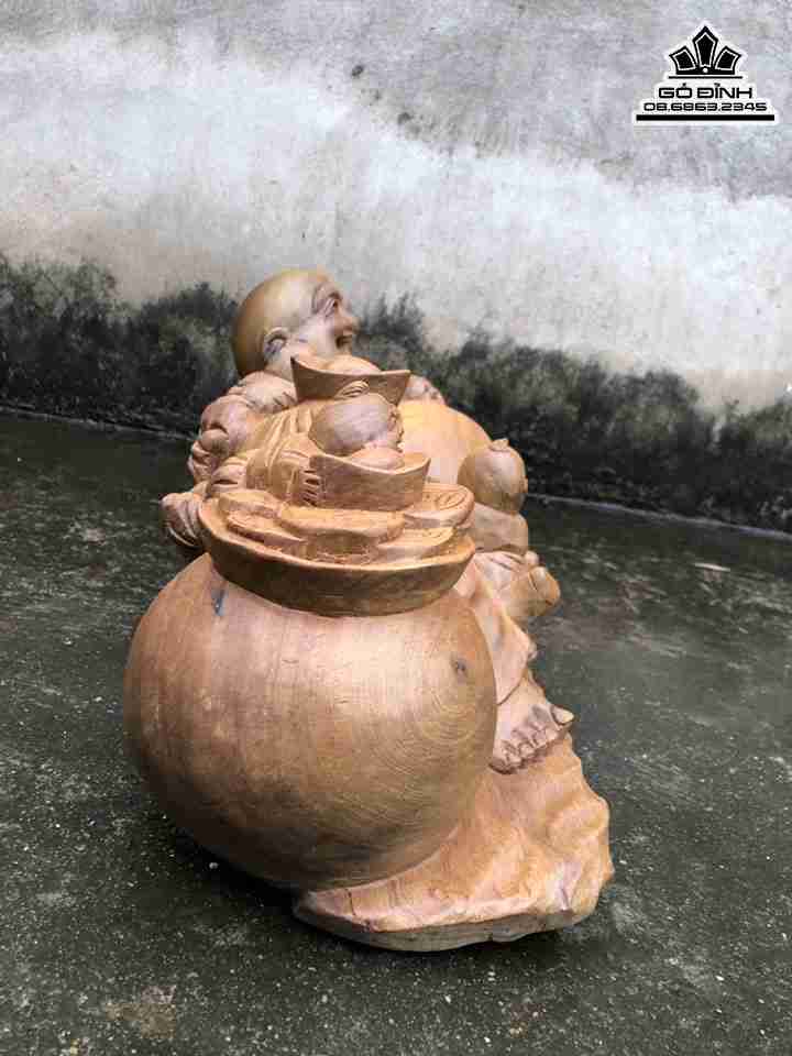 Tuong-Phat-Di-Lac-Ngu-Phuc-Go-Bach-Xanh