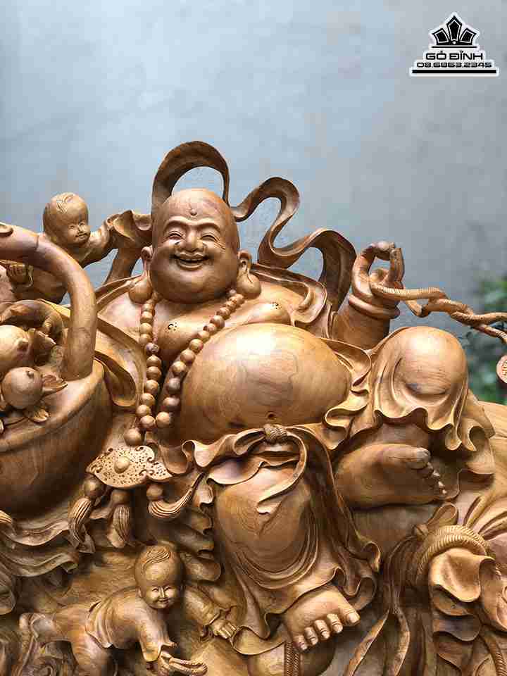 Tuong-Phat-Di-Lac-Ngu-Quy-Go-Bach-Xanh