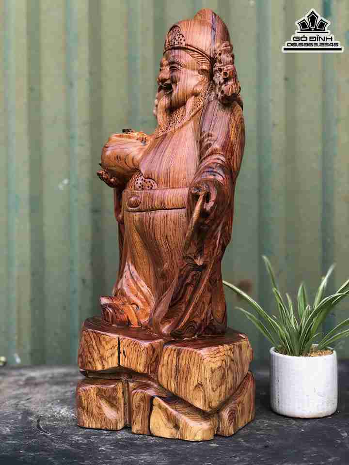 Tuong-Than-Tai-Go-Cam