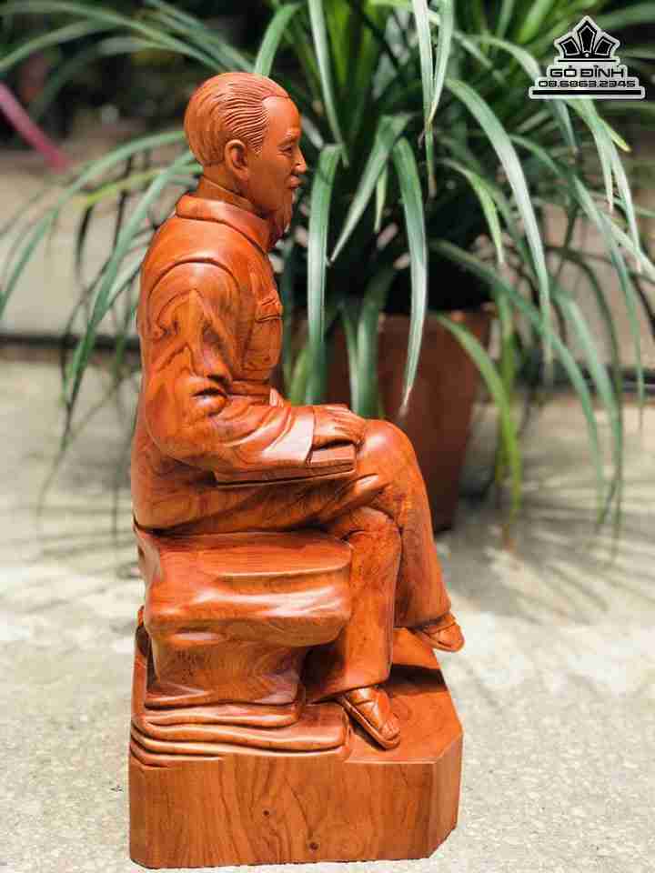 Tuong-Chu-Tich-Ho-Chi-Minh-Ngoi-Go-Huong