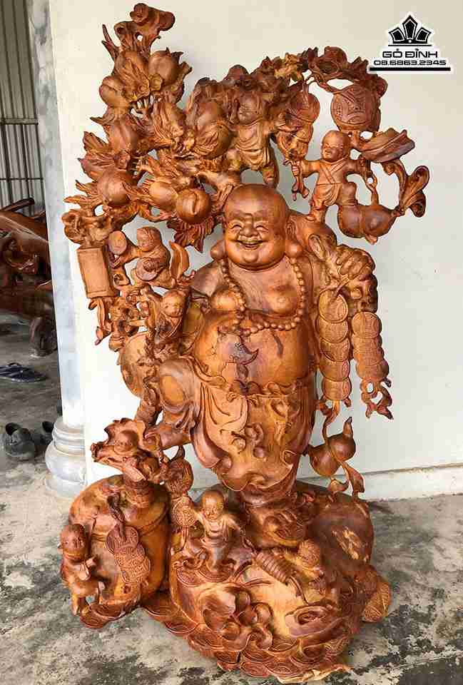 Tuong-Phat-Di-Lac-Tai-Loc-Go-Huong