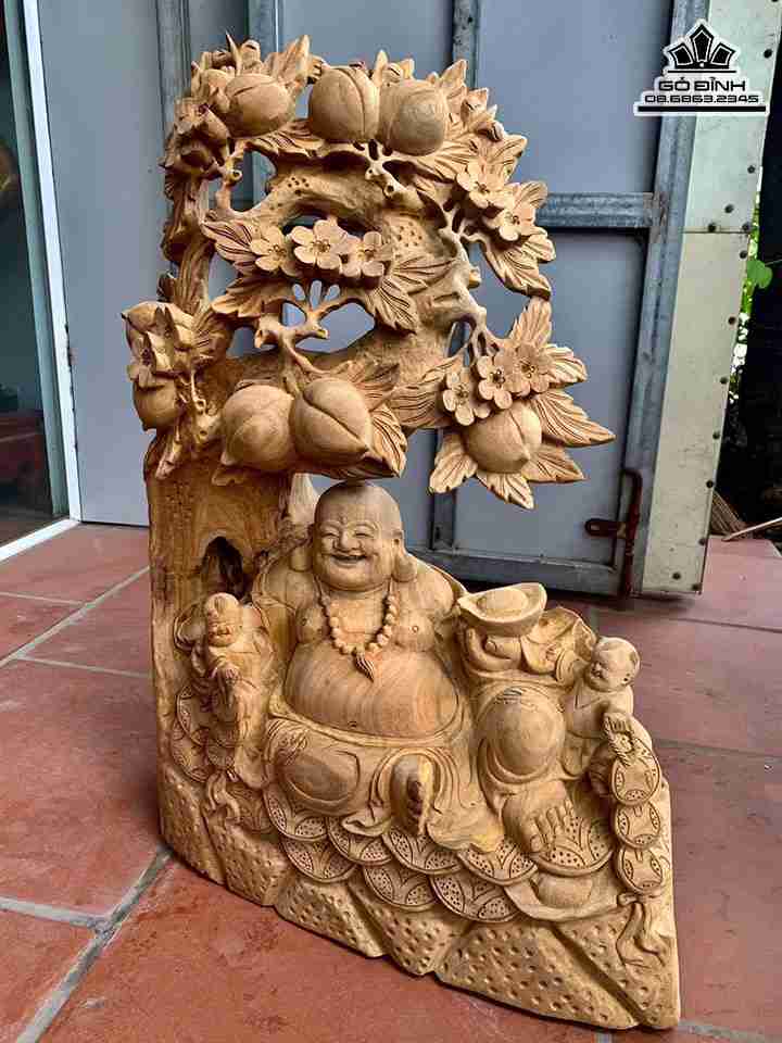 Tuong-Phat-Di-Lac-Ngoi-Goc-Tung-Go-Xa-Xi