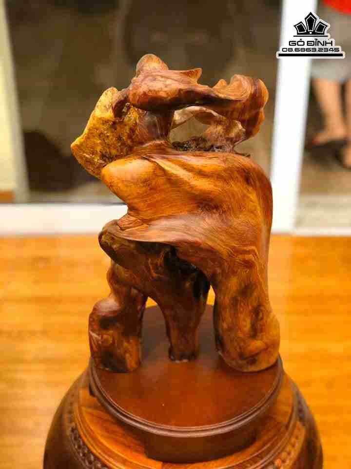 Tuong-Dat-Ma-Om-Da-Go-Phong-Thuy